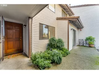 Photo #2: 22240477 Listing 