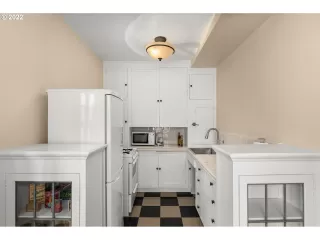 Photo #1: 22240754 Listing