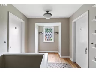 Photo #6: 22240838 Listing