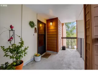 Photo #1: 22241357 Listing 