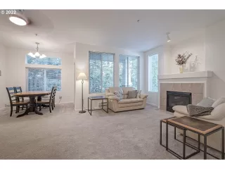 Photo #4: 22241428 Listing 