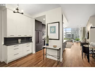 Photo #3: 22241650 Listing