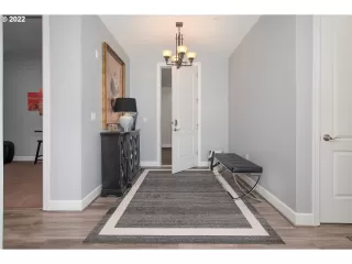 Photo #5: 22242301 Listing