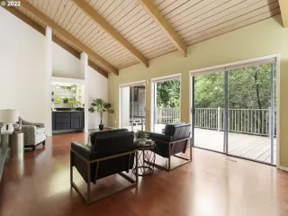 Photo #5: 22242507 Listing