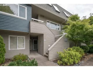 Photo #6: 22242579 Listing