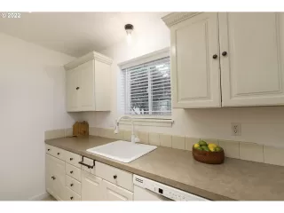 Photo #2: 22243640 Listing 