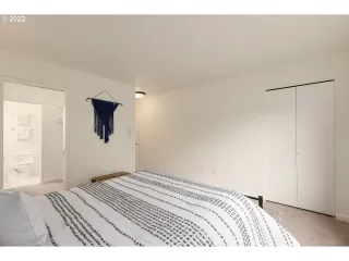 Photo #5: 22243640 Listing 