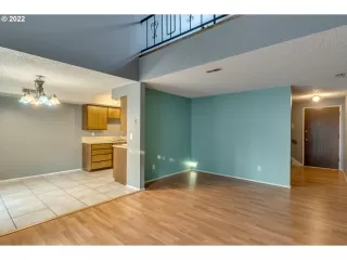 Photo #5: 22244280 Listing 