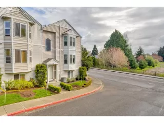 Photo #1: 22244445 Listing