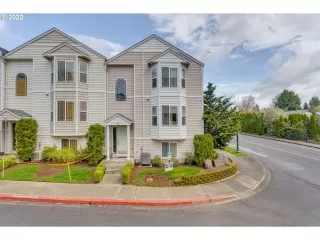 Photo #2: 22244445 Listing