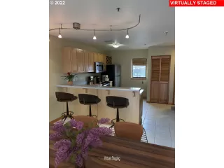 Photo #3: 22245584 Listing