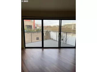 Photo #4: 22245584 Listing