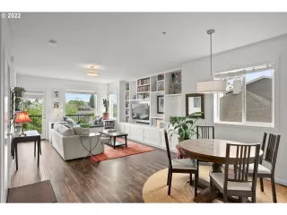 Photo #3: 22245734 Listing