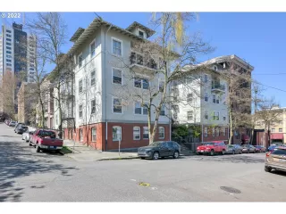 Photo #2: 22246322 Listing