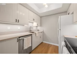 Photo #3: 22246327 Listing 