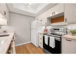 Photo #5: 22246327 Listing 