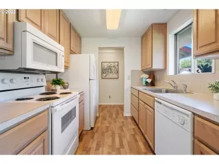 Photo #4: 22246626 Listing 