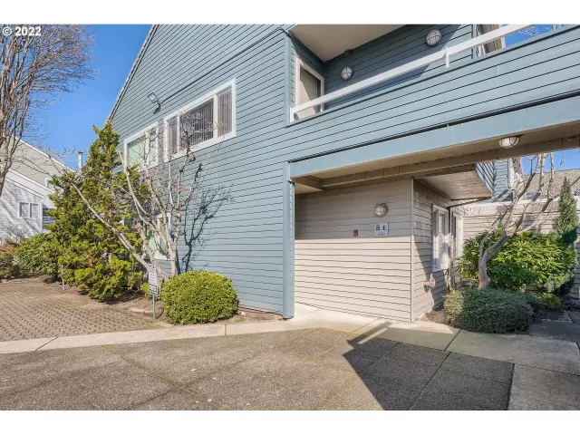 MLS: 22248271 Condo For Sale