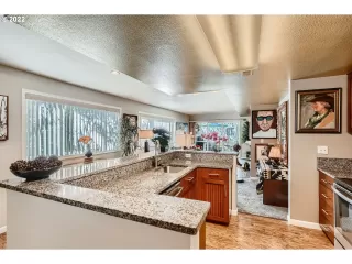 Photo #6: 22248271 Listing 