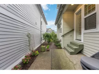 Photo #3: 22248358 Listing