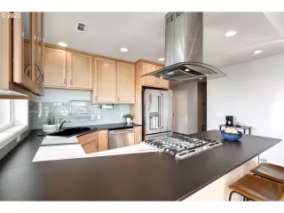 Photo #4: 22249295 Listing