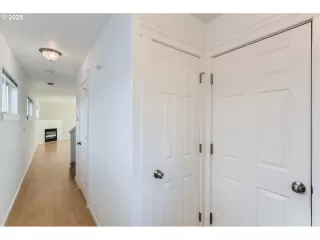 Photo #5: 222496530 Listing