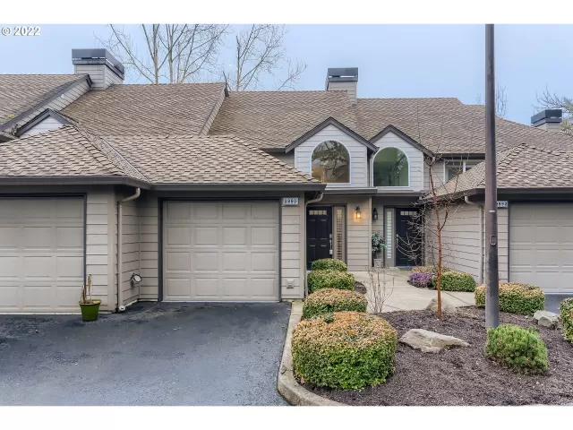 MLS: 22250645 Condo For Sale