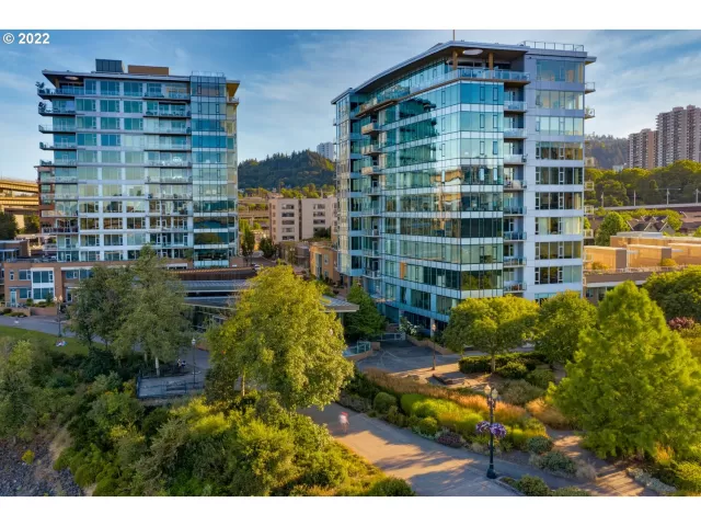 MLS: 22250672 Condo For Sale