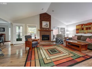 Photo #4: 22250813 Listing 