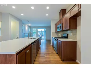 Photo #5: 22252285 Listing 