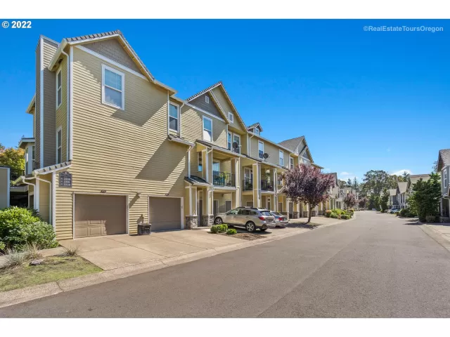 MLS: 22253051 Condo For Sale