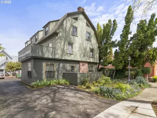 Photo #3: 22253205 Listing