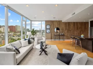 Photo #3: 22253241 Listing