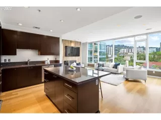 Photo #4: 22253241 Listing