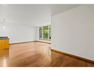 Photo #6: 22254191 Listing