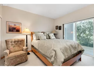 Photo #4: 22254220 Listing