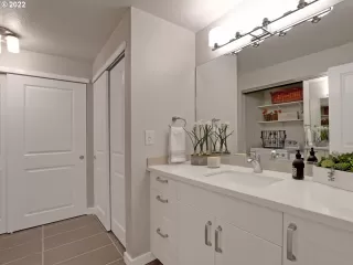 Photo #4: 22255364 Listing