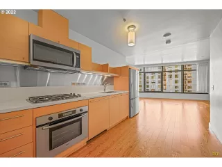 Photo #2: 22255491 Listing