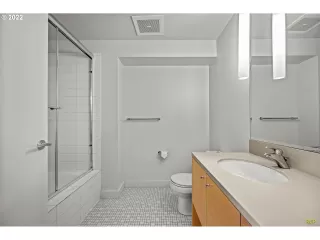 Photo #3: 22255491 Listing