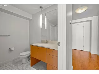 Photo #4: 22255491 Listing