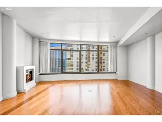 Photo #6: 22255491 Listing