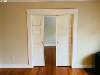 Photo #3: 222555650 Listing