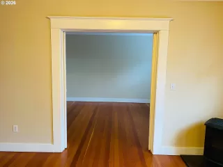 Photo #4: 222555650 Listing