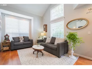 Photo #4: 22255588 Listing