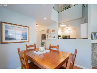 Photo #6: 22255588 Listing