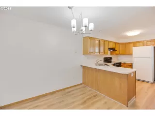 Photo #6: 22257437 Listing 