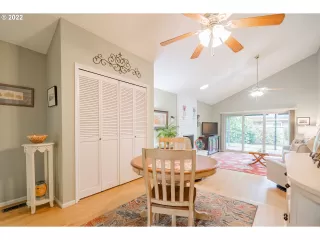 Photo #5: 22257841 Listing