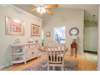 Photo #6: 22257841 Listing