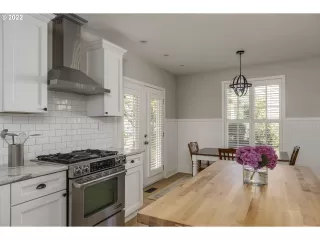 Photo #5: 22258366 Listing