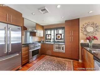 Photo #4: 22258938 Listing